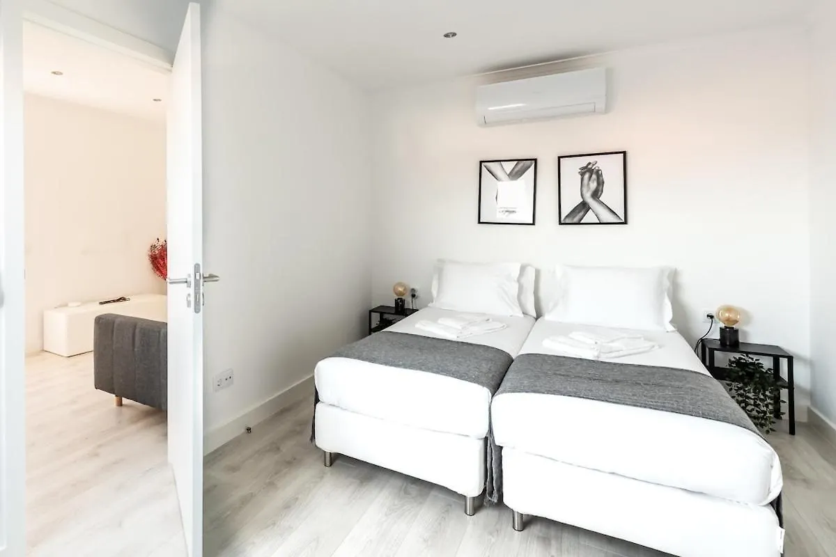 Luxury Villa With A Pool In The City - No Parties Allowed Lisboa