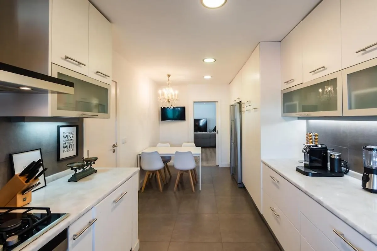 Luxury Villa With A Pool In The City - No Parties Allowed Lisboa