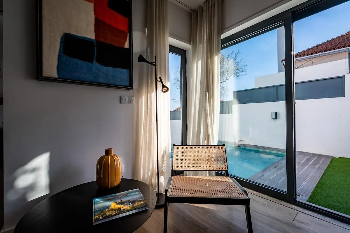 Luxury Villa With A Pool In The City - No Parties Allowed Lisboa