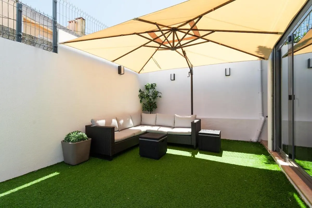 Luxury Villa With A Pool In The City - No Parties Allowed Lisboa